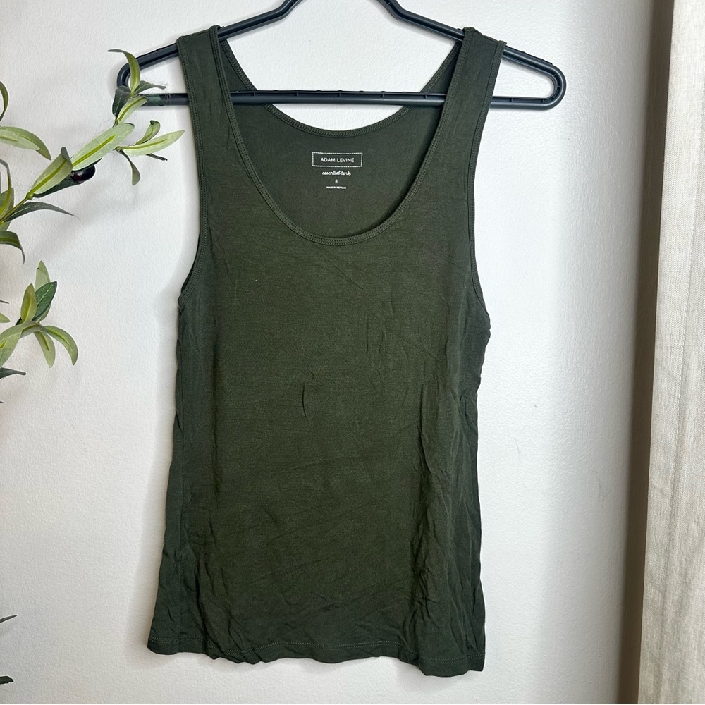 Adam Levine Essential Green Tank Top Small